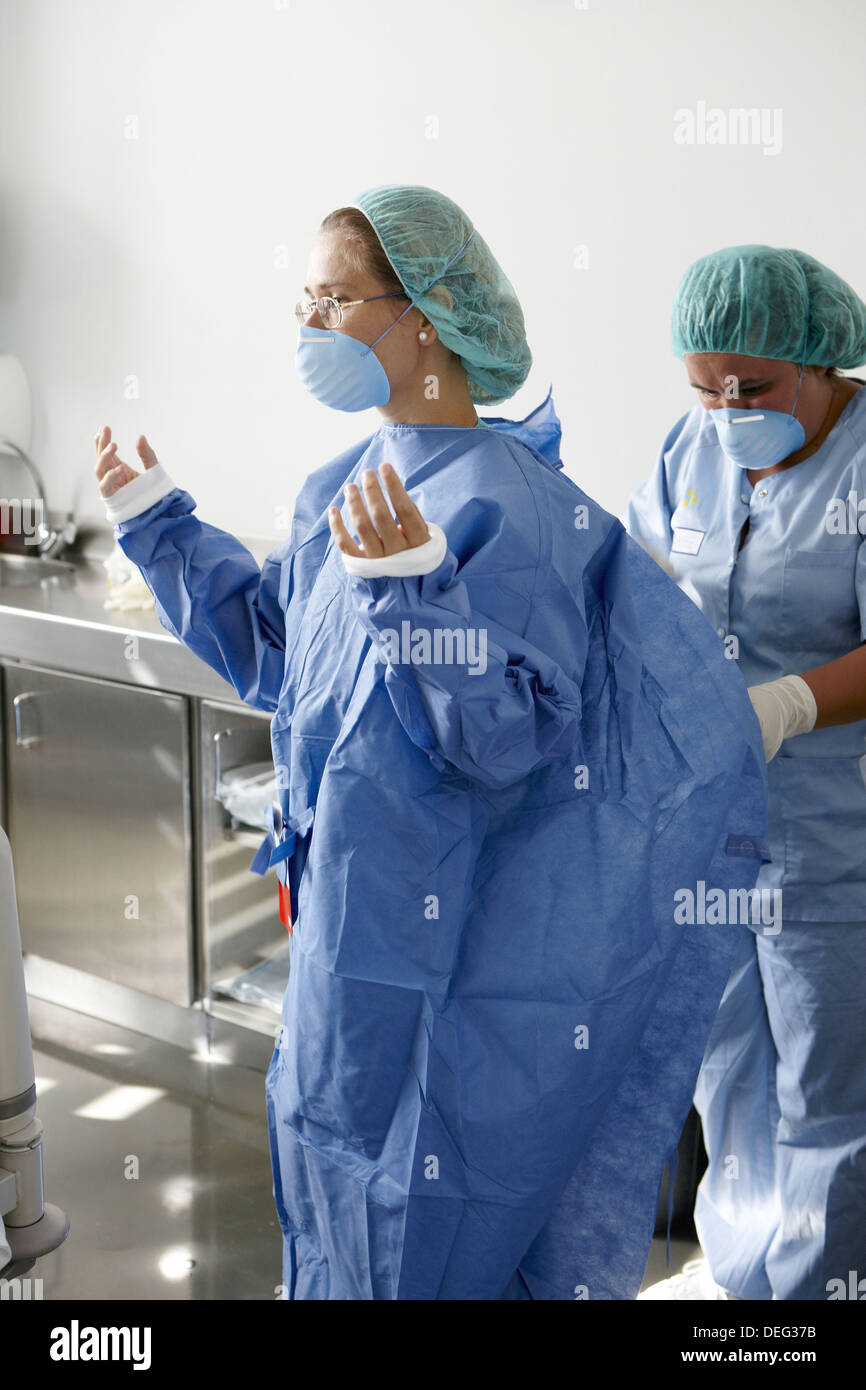 Doctor, Resuscitation unit. Hospital Universitario de Gran Canaria ...