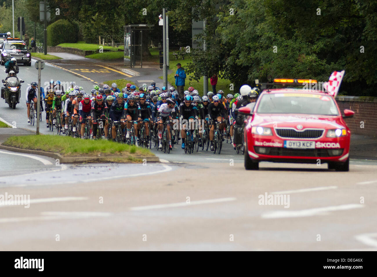 Stoke on Trent, Staffordshire, UK. 18th Sep, 2013. Cyclists pass through the Trentham area of Stoke on Trent, Staffordshire on stage 4 of the Tour of Britain, starting in Stoke on Trent and finishing in Llanberis in Wales. Credit:  Alex Williams/Alamy Live News Stock Photo