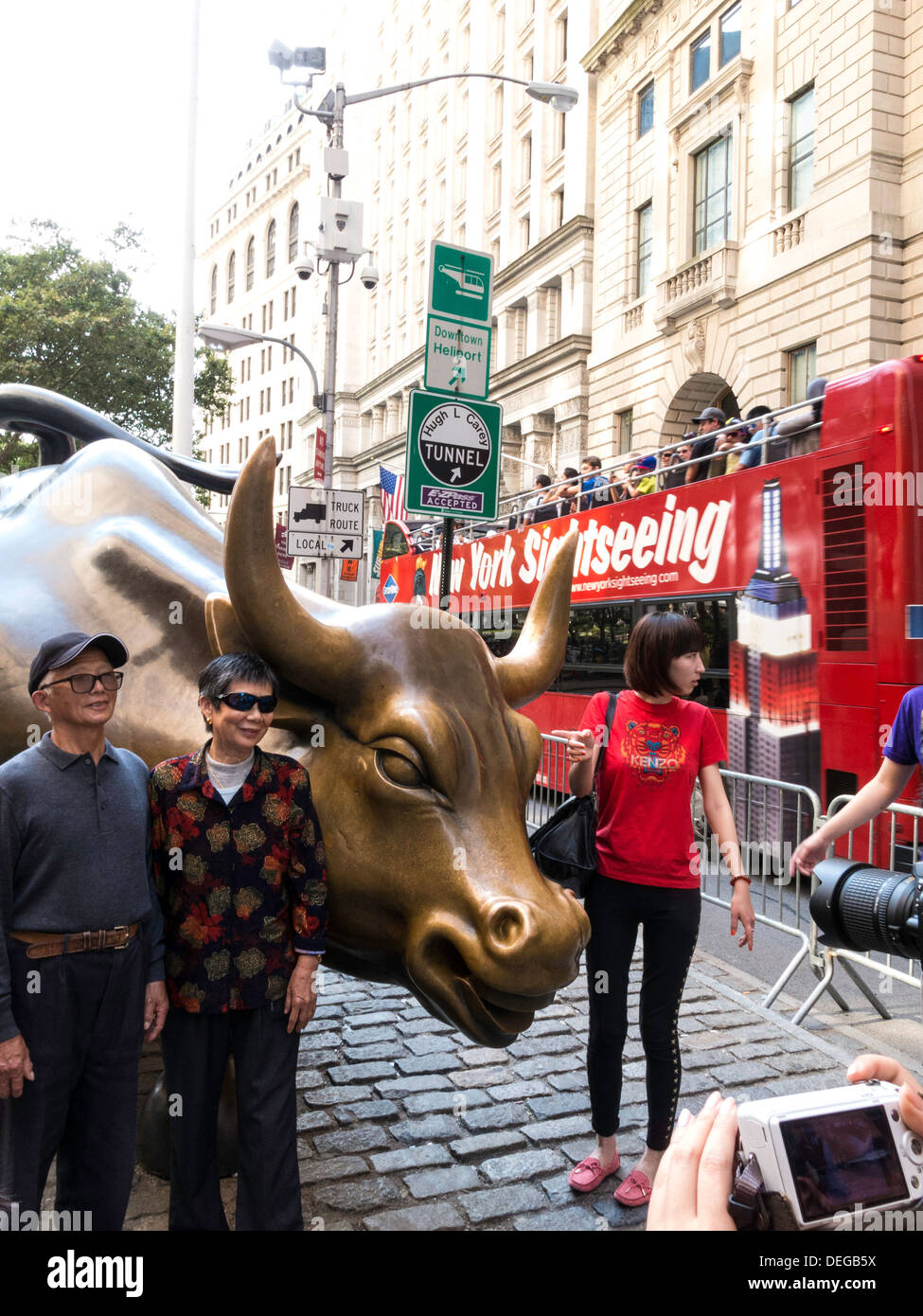 Man bull sculpture hires stock photography and images Alamy
