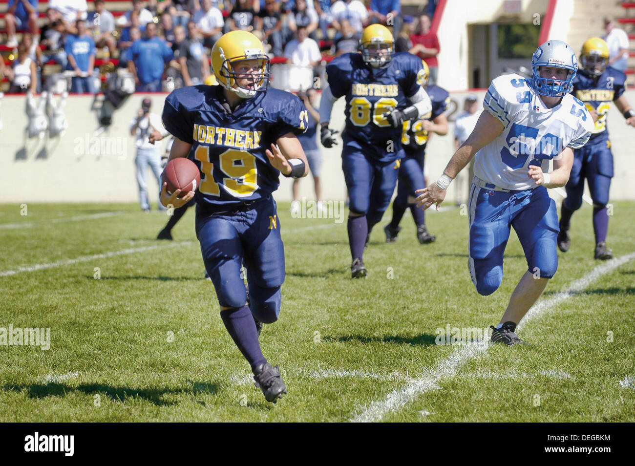 Northern vs. Utica Eisenhower High School football action. Port Huron