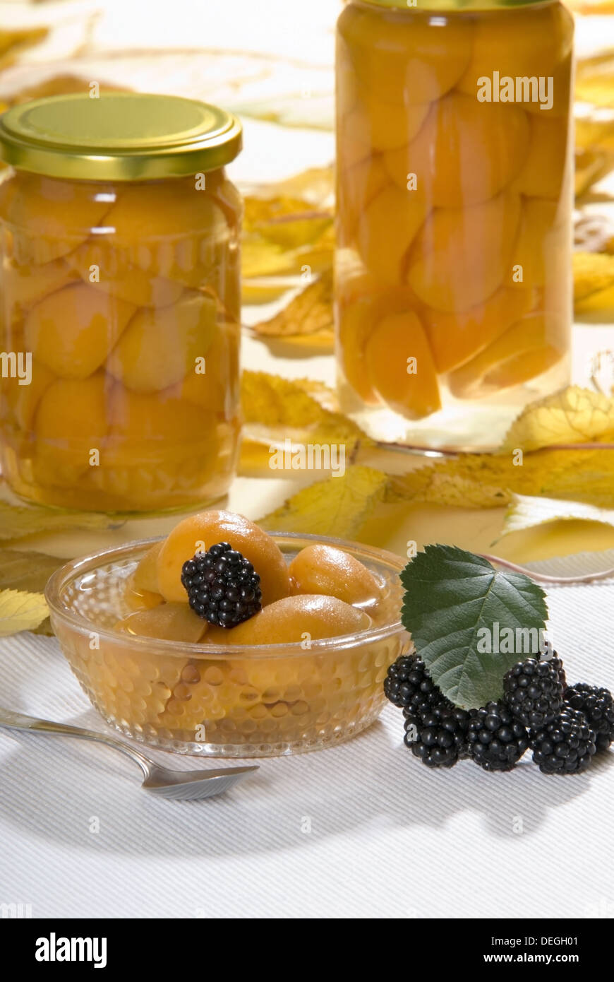 Gold compote hi-res stock photography and images - Alamy