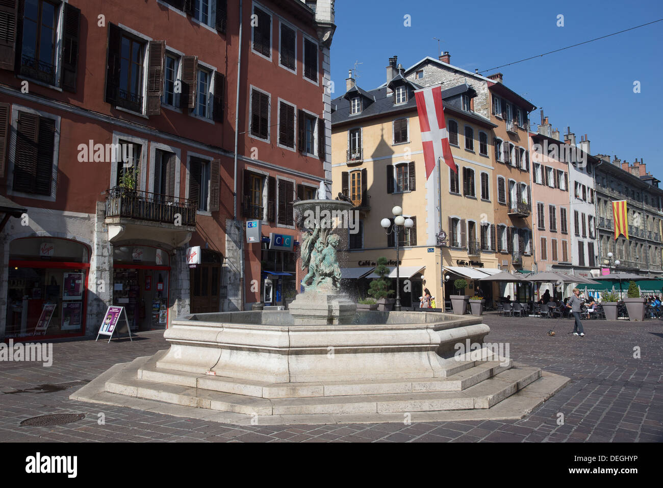 Batiment leger hi-res stock photography and images - Alamy