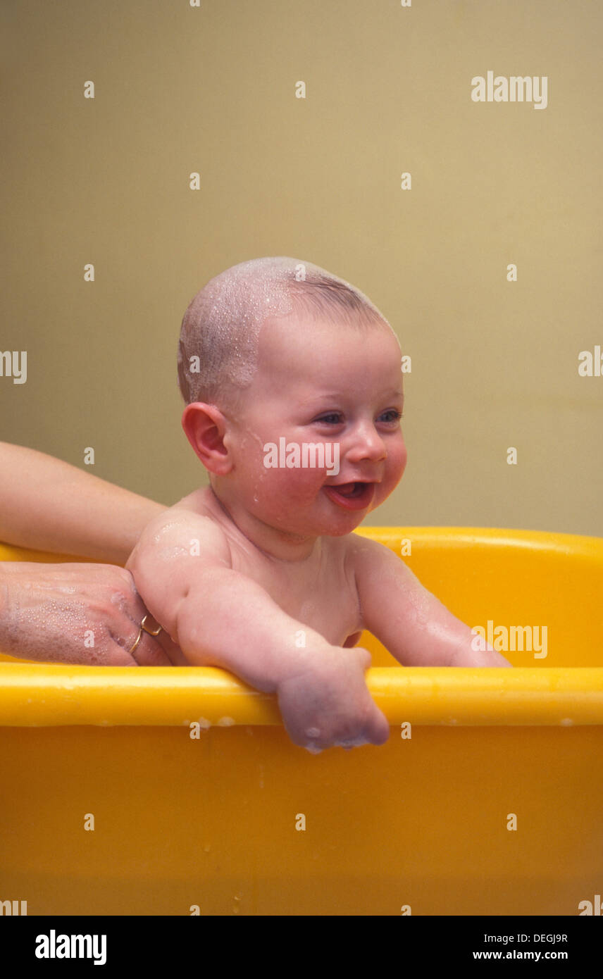 baby in bath Stock Photo Alamy