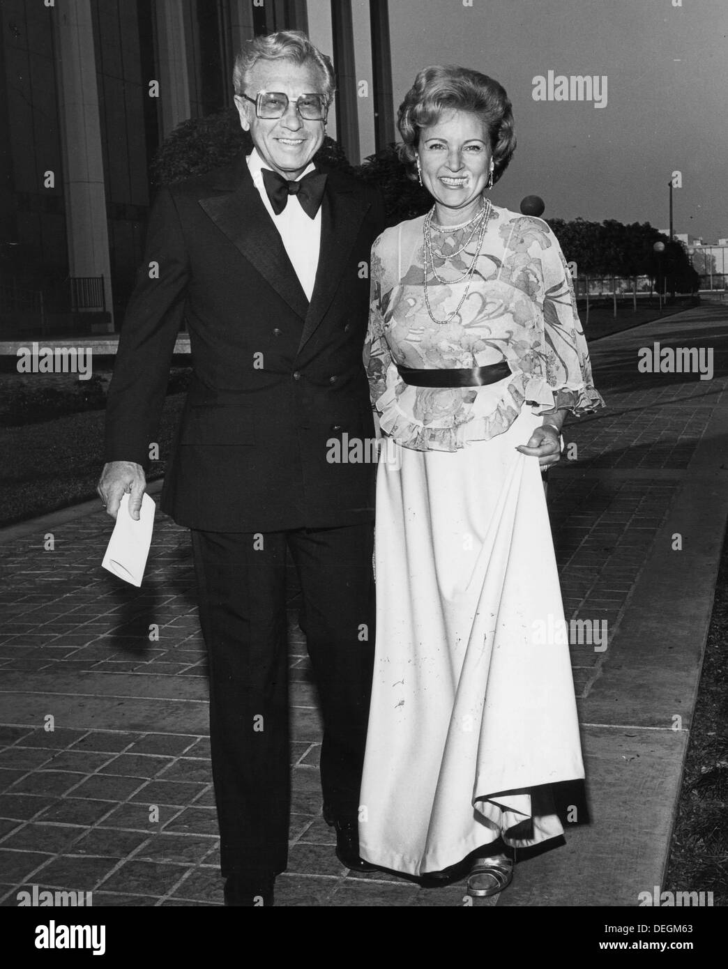 BETTY WHITE and husband ALLEN LUDDEN.(Credit Image © Globe Photos, Inc