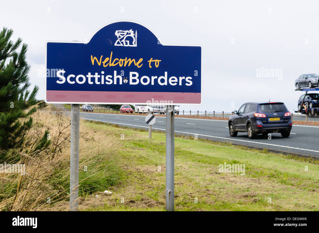 Welcome to Scottish Borders county road sign at the Scotland/England border on the A1 Stock Photo