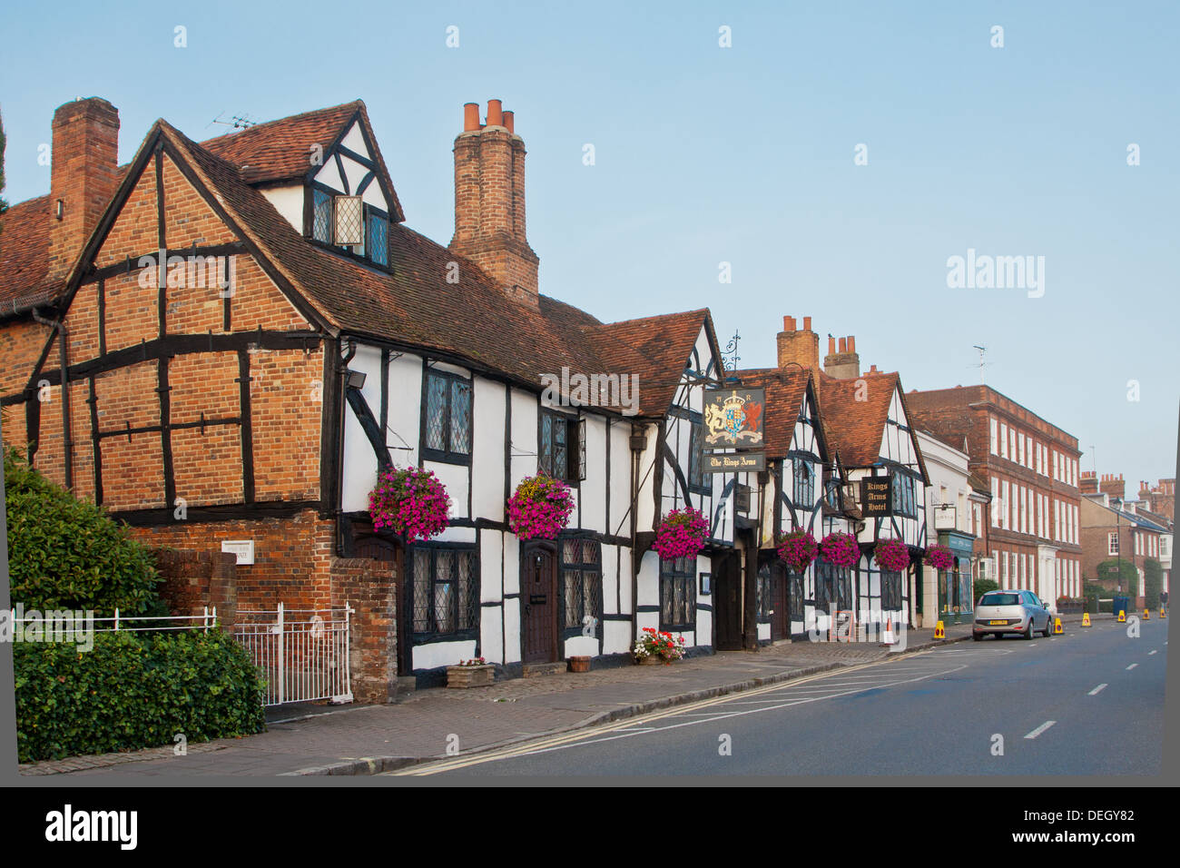 Kings Arms Pub In Amersham Featured In The Film Four Weddings