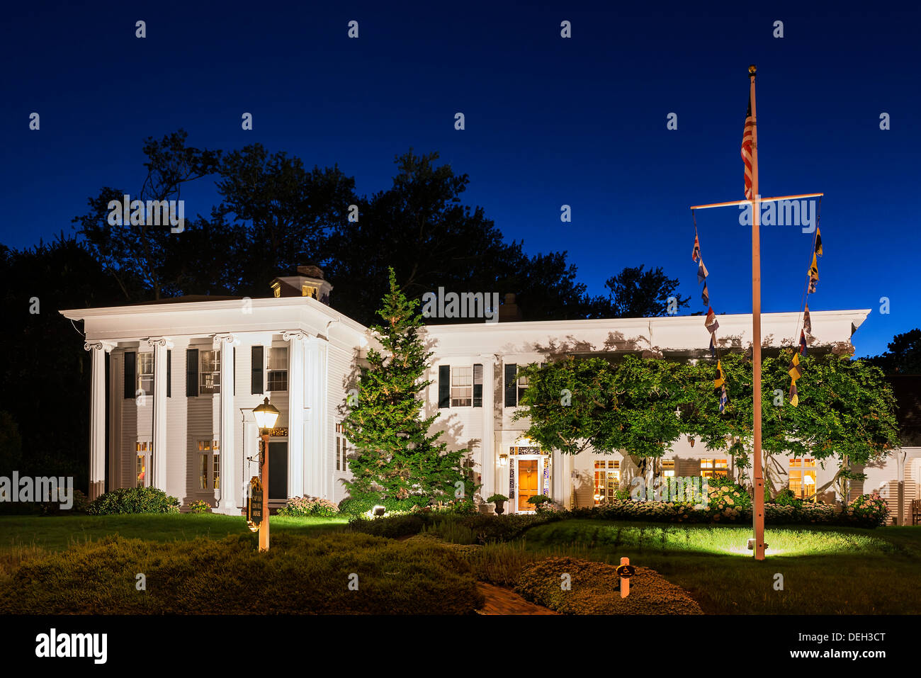 Popular Captain Linnell House restaurant, Orleans, Cape Cod, Massachusetts, USA Stock Photo