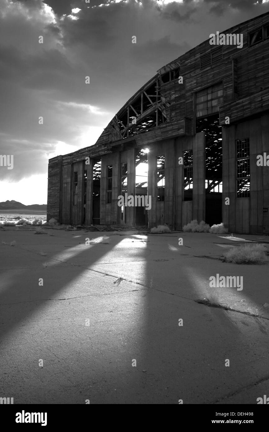 Infrared Photos of Tonopah Airport Nevada hangars Stock Photo Alamy