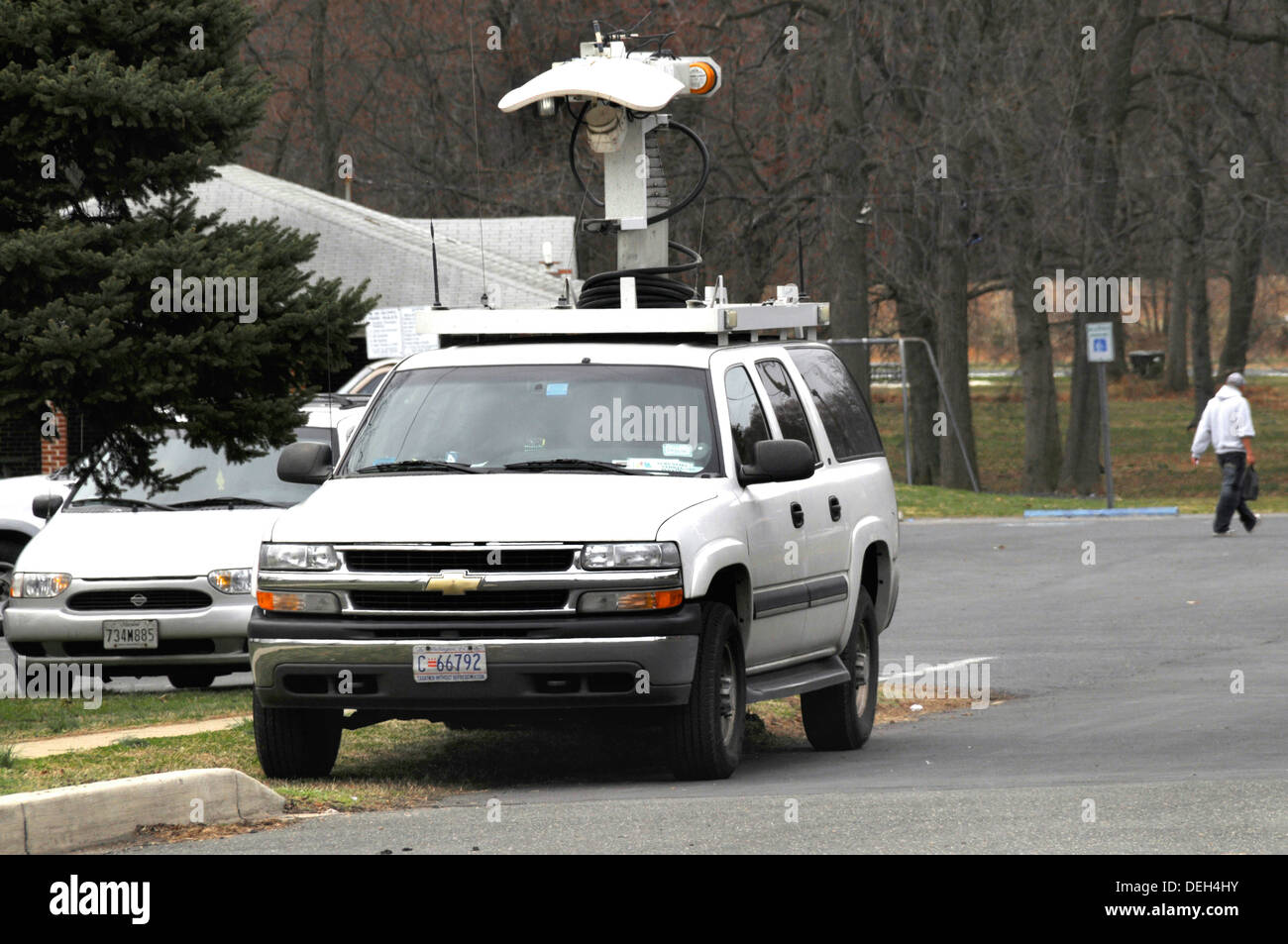 Tv satellite truck hires stock photography and images Alamy