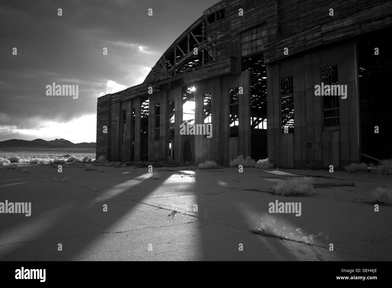Infrared Photos of Tonopah Airport Nevada hangars Stock Photo Alamy