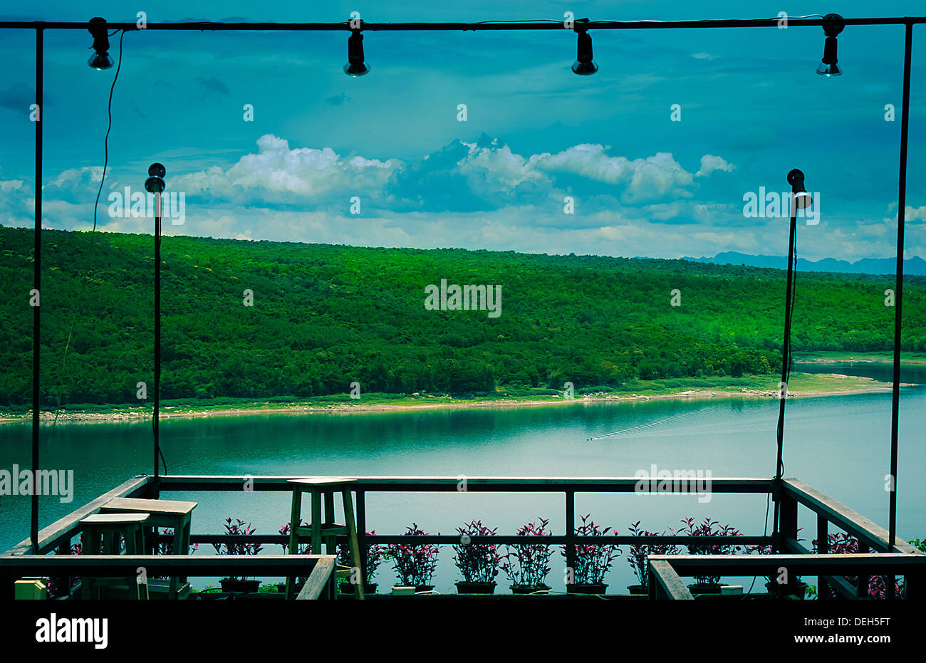 Blue water green mountain hi-res stock photography and images - Alamy