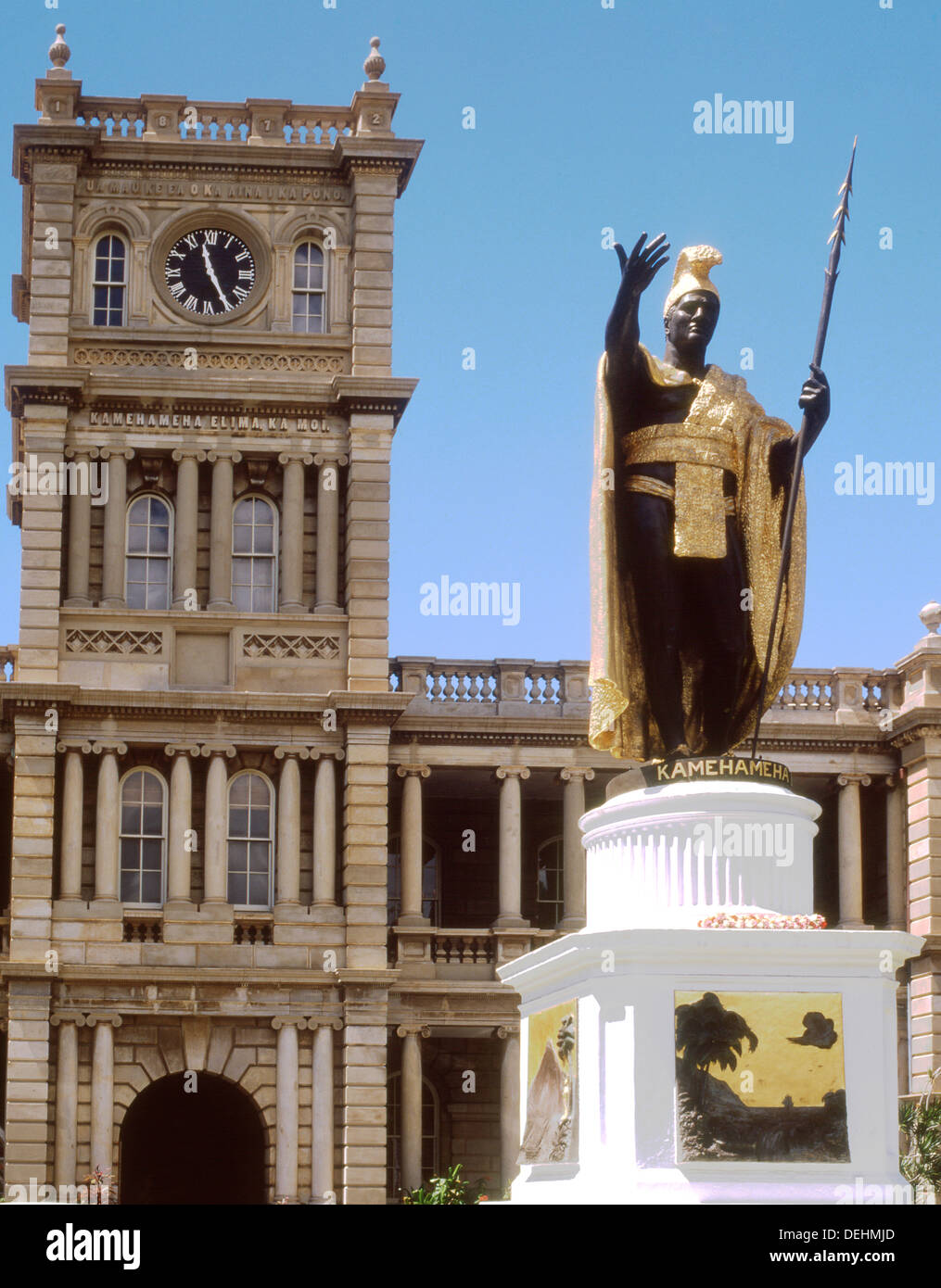 King kamehameha statue hi-res stock photography and images - Alamy