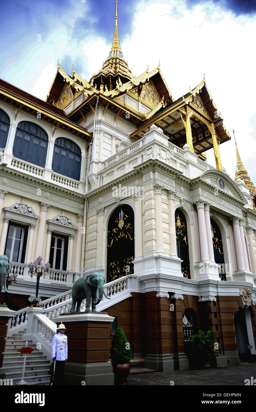 Architecture of Grand Palace in Bangkok Thailand Stock Photo - Alamy