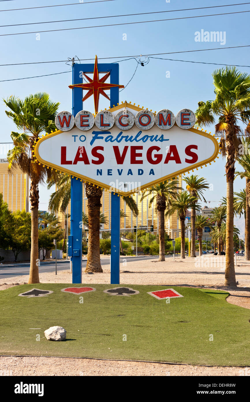 'Welcome to Fabulous Las Vegas' sign on Las Vegas Boulevard South. JMH5451 Stock Photo