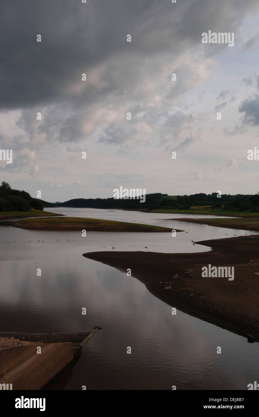 Artificial water reservoir hires stock photography and images Alamy