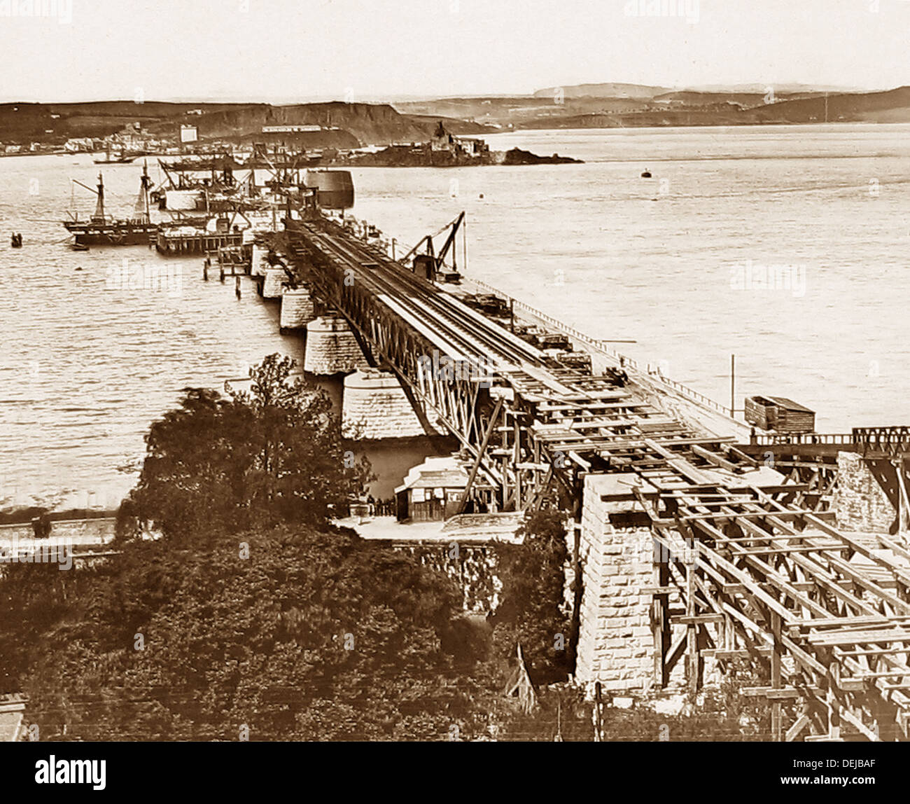 Building the Forth Railway Bridge Victorian period Stock Photo