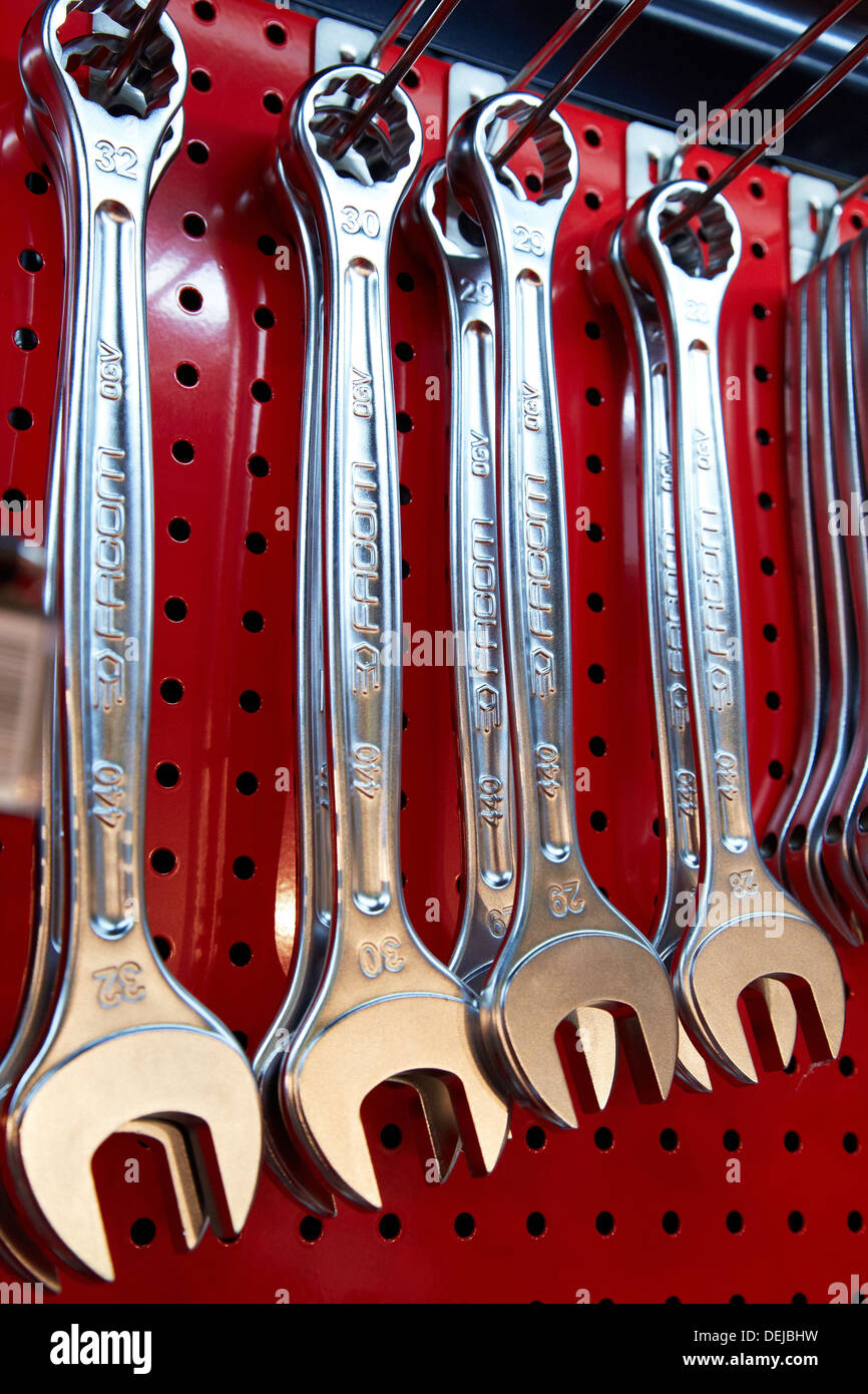 Wrenches Hand tools Machine Tool Biennial Bilbao Exhibition