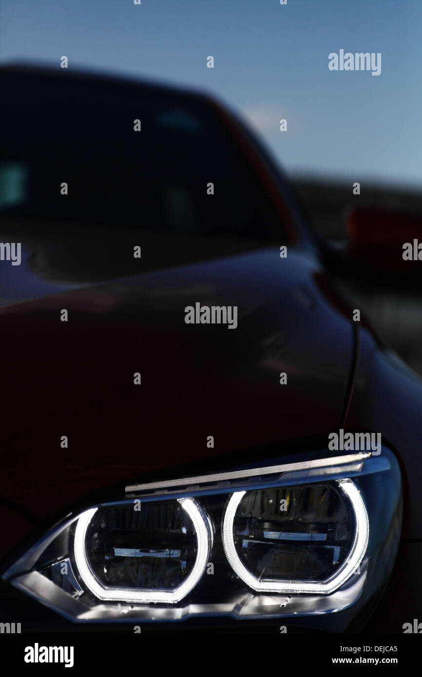 Car with one headlight on hires stock photography and images Alamy