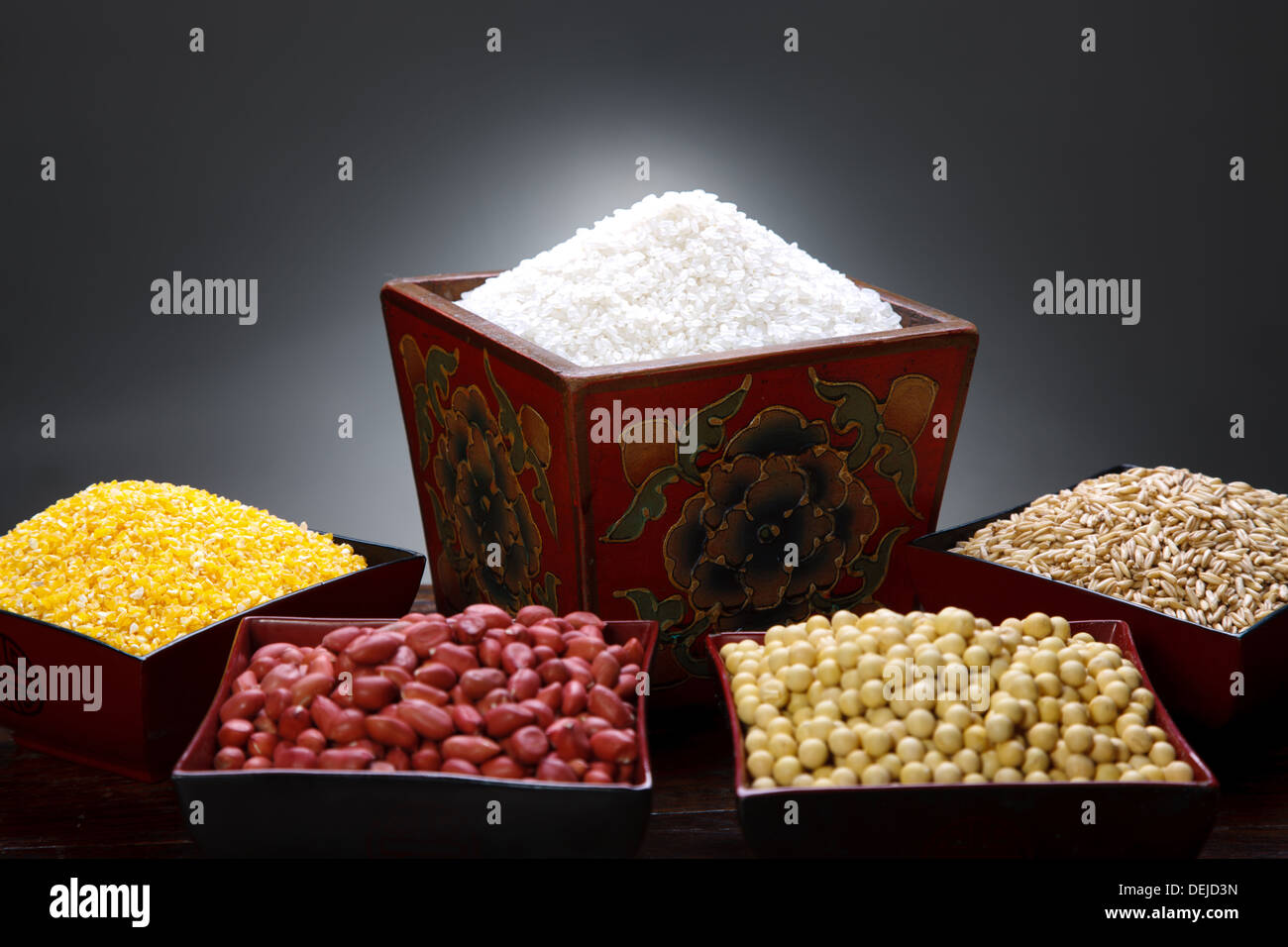 Rice,corn,peanut,soybean and wheat Stock Photo - Alamy