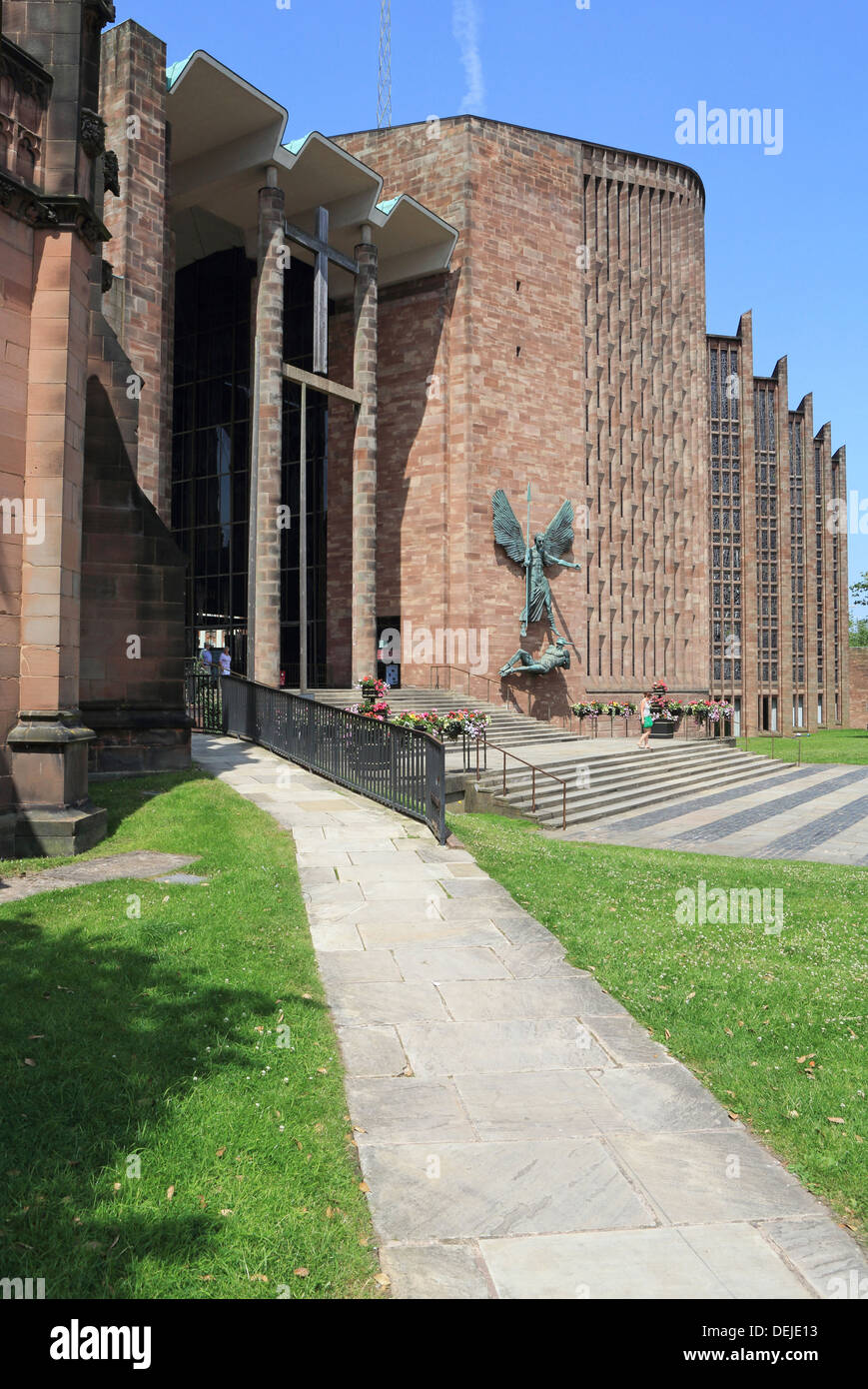 The new Coventry Cathedral on a sunny, summer's day, in Warwickshire, West Midlands, England, UK Stock Photo