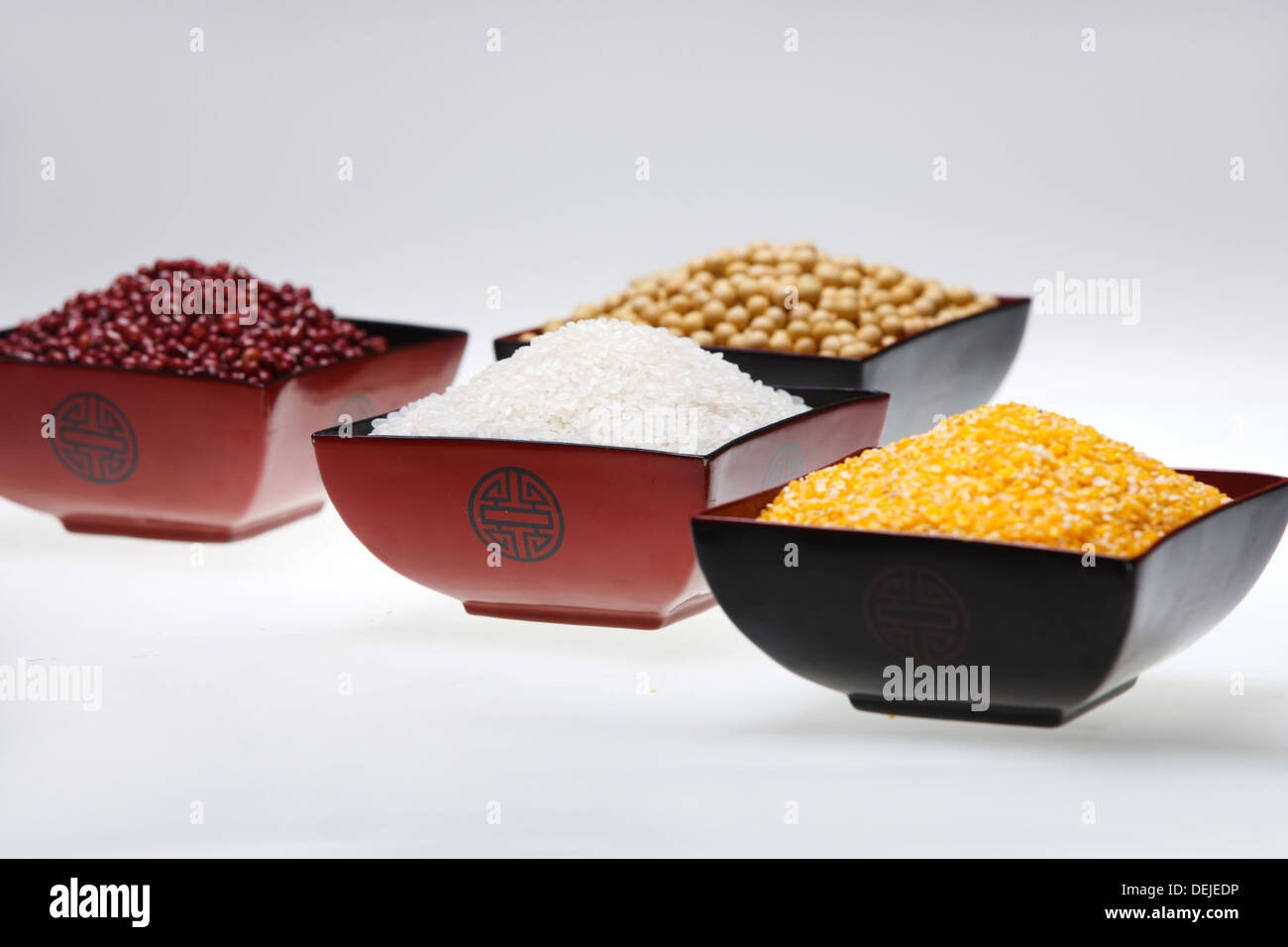 Pouring rice container hi-res stock photography and images - Alamy