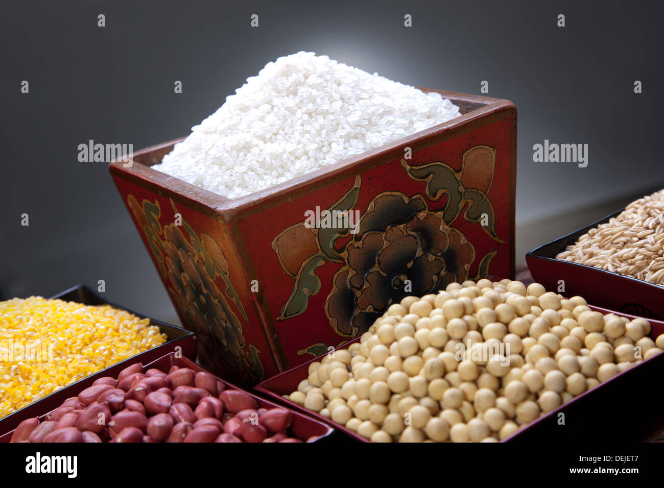 Rice,soybean,peanut,corn and wheat Stock Photo - Alamy