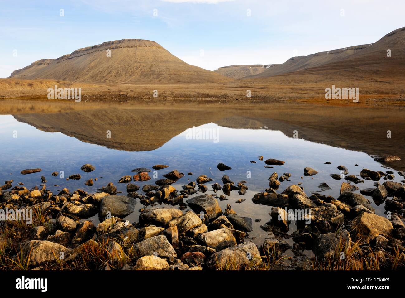Dundas harbour hires stock photography and images Alamy