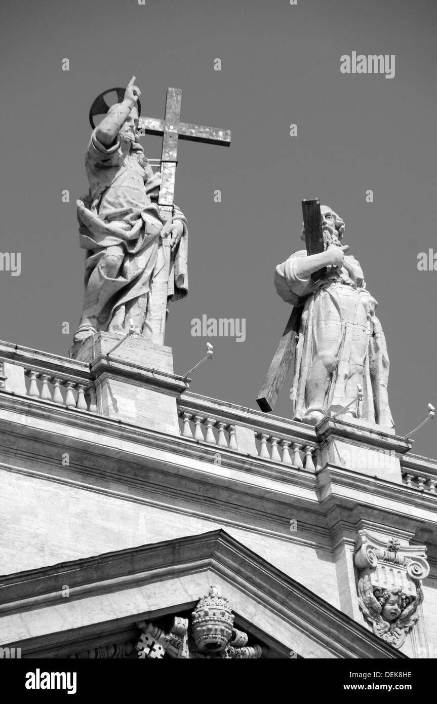 Jesus Statue at the Sankt Peters Basilica in Rome Stock Photo Alamy