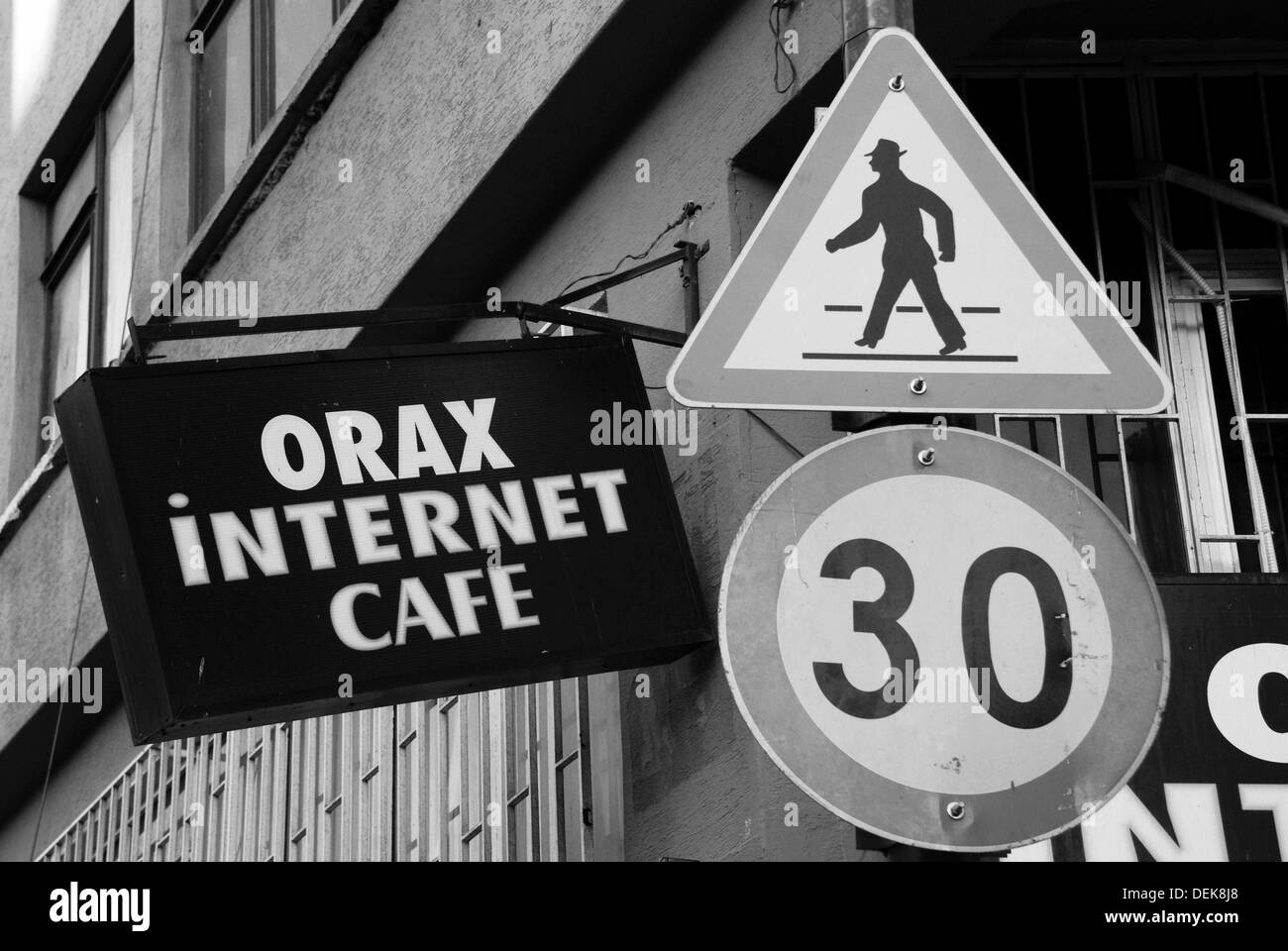 Internet cafe in Istanbul Stock Photo - Alamy