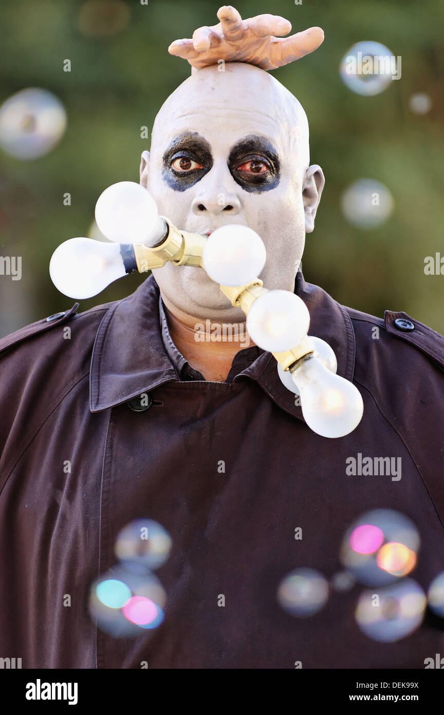Uncle Fester Magic Light Bulb
