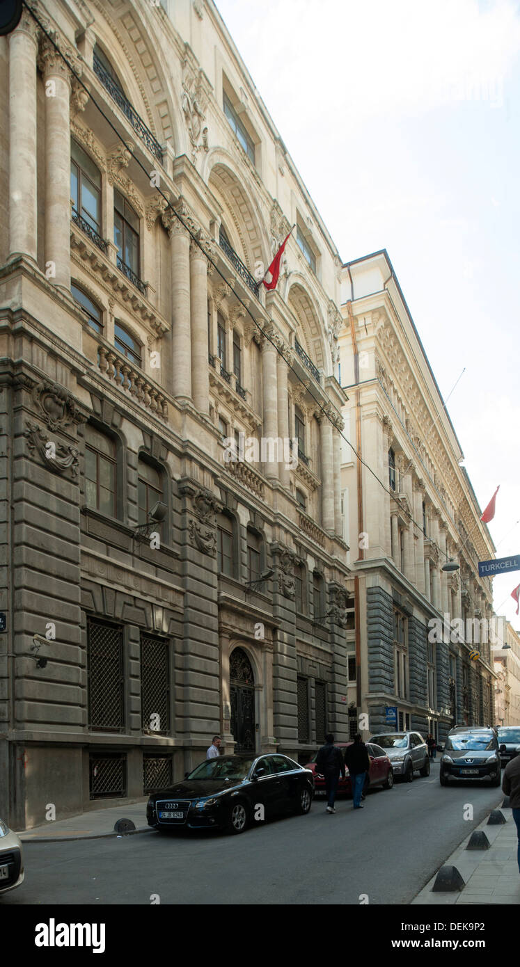 Istanbul, Galata, Bankalar Caddesi, das hintere Gebäude ist der einstige Hauptsitz der Ottoman Bank, heute Salt Galata Stock Photo