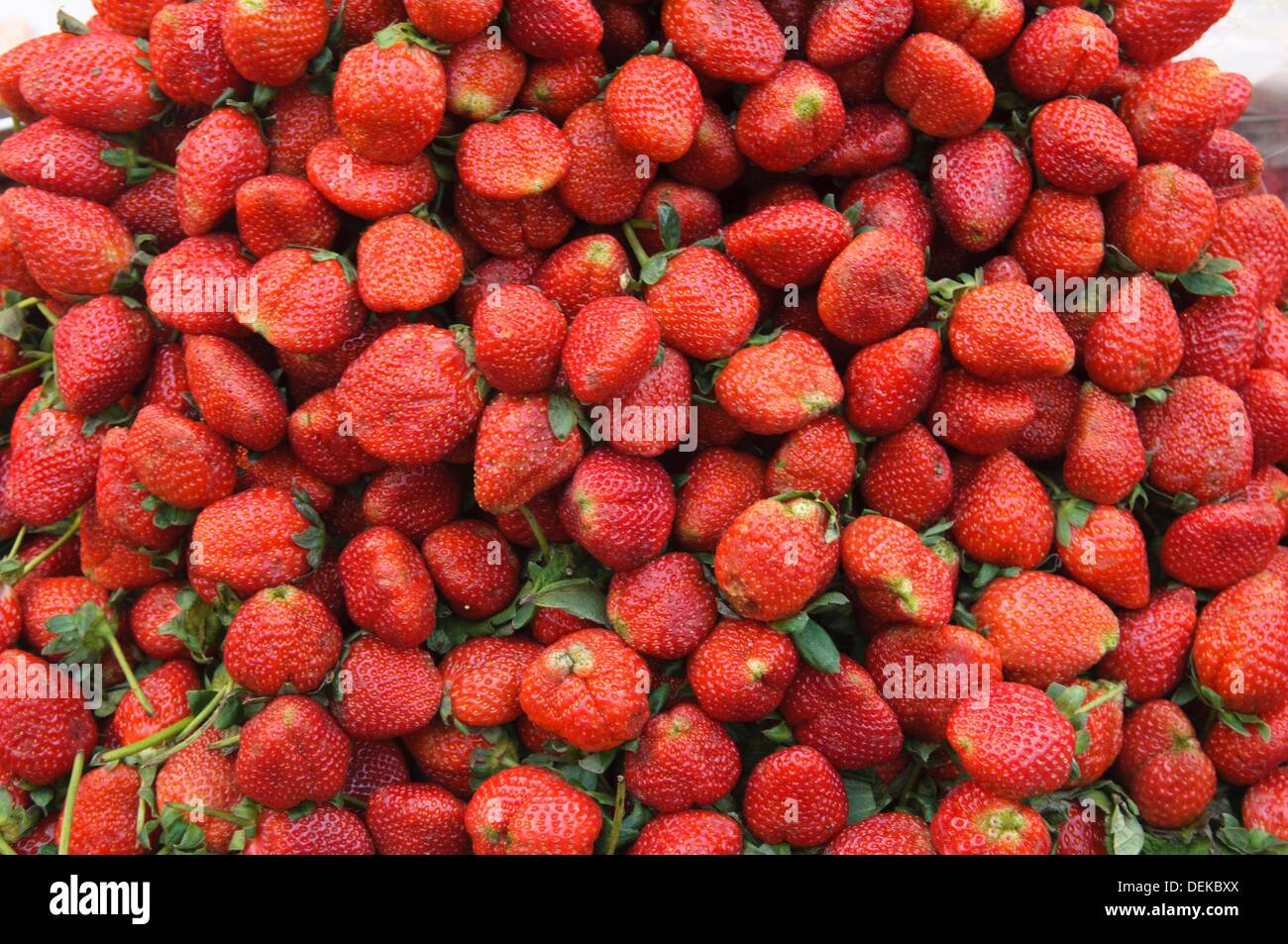 strawberries for sale in Bangkok´s Chinatown Stock Photo Alamy
