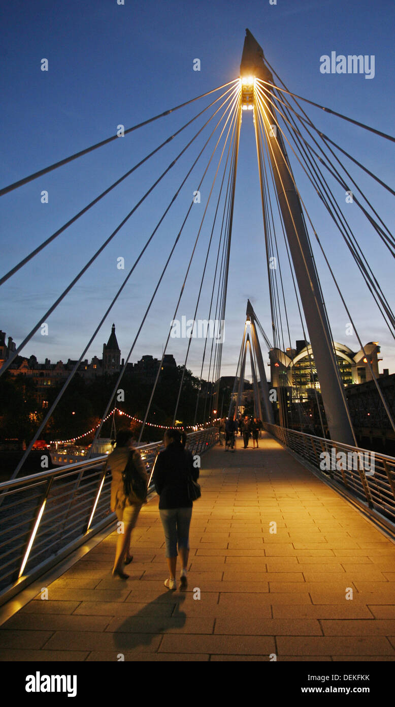 Golden Jubilee Bridges in London City Centre - Tours and Activities