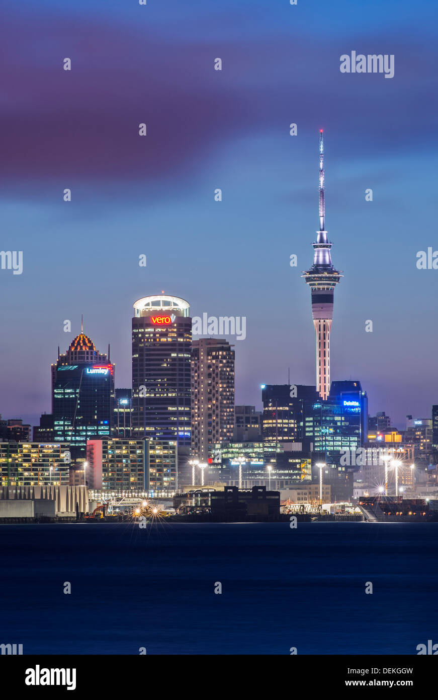 Auckland skyline lit up at night, New Zealand Stock Photo