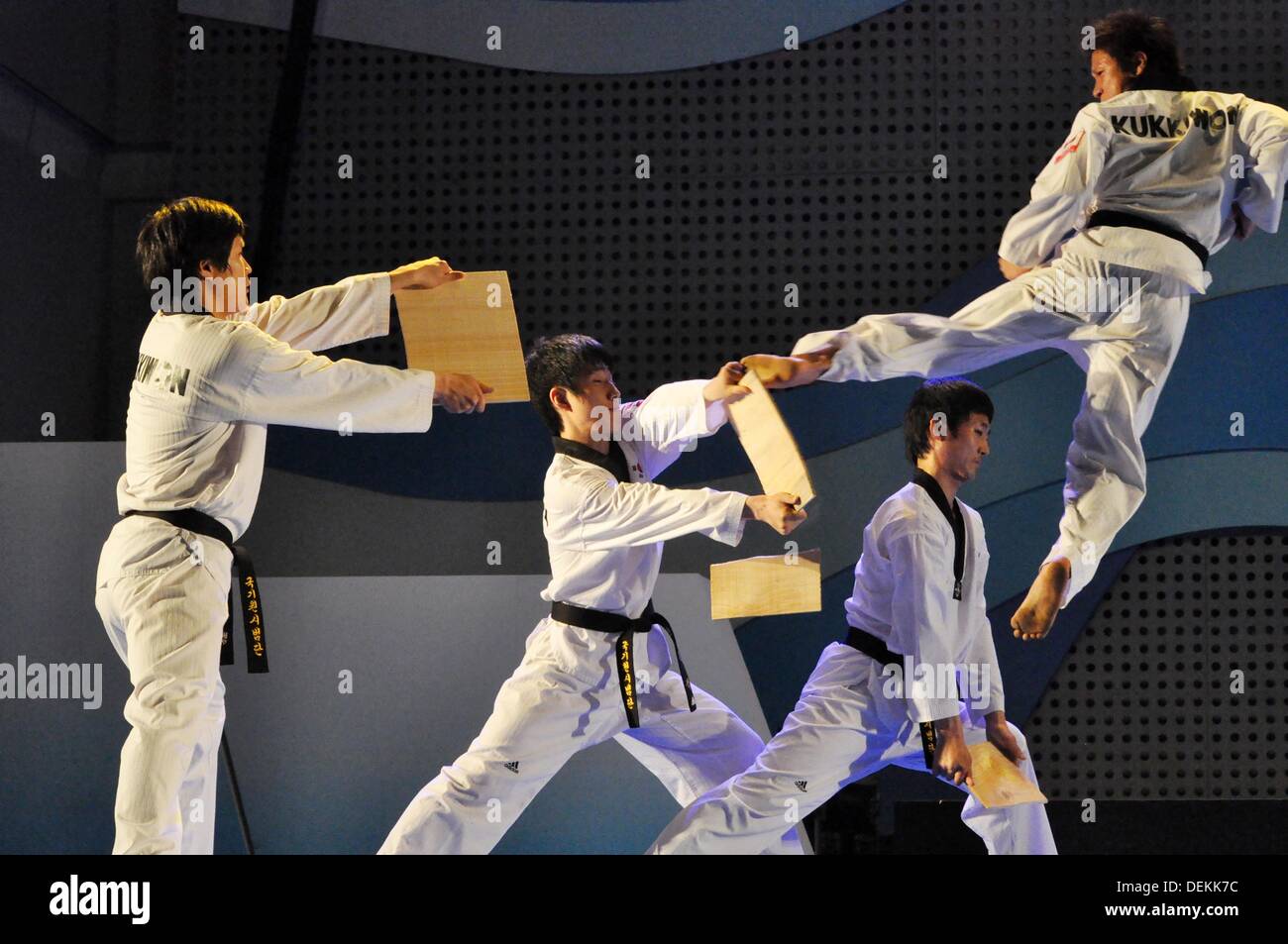 Seoul (South Korea) taekwondo show in Seoul Square Stock Photo Alamy