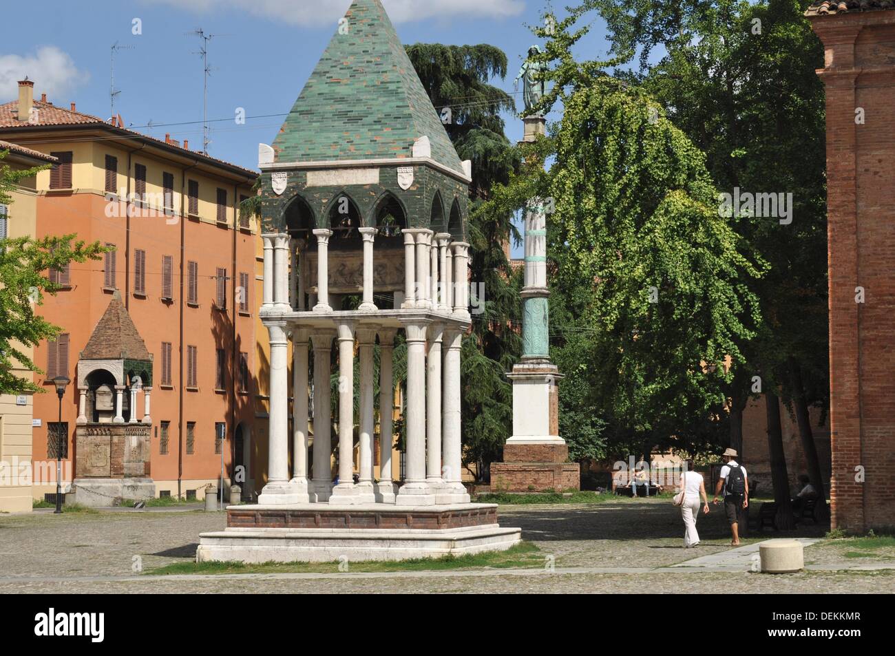 Bologna (Italy): Piazza San Domenico Stock Photo: 60668855 - Alamy