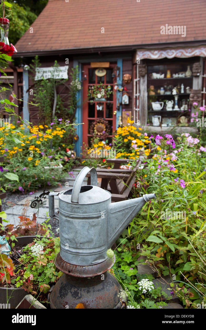 Woodstock, New York Antique shop Stock Photo Alamy