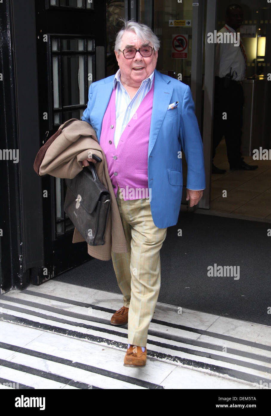 Ronnie Corbett seen at the BBC in London Credit:  WFPA/Alamy Live News Stock Photo