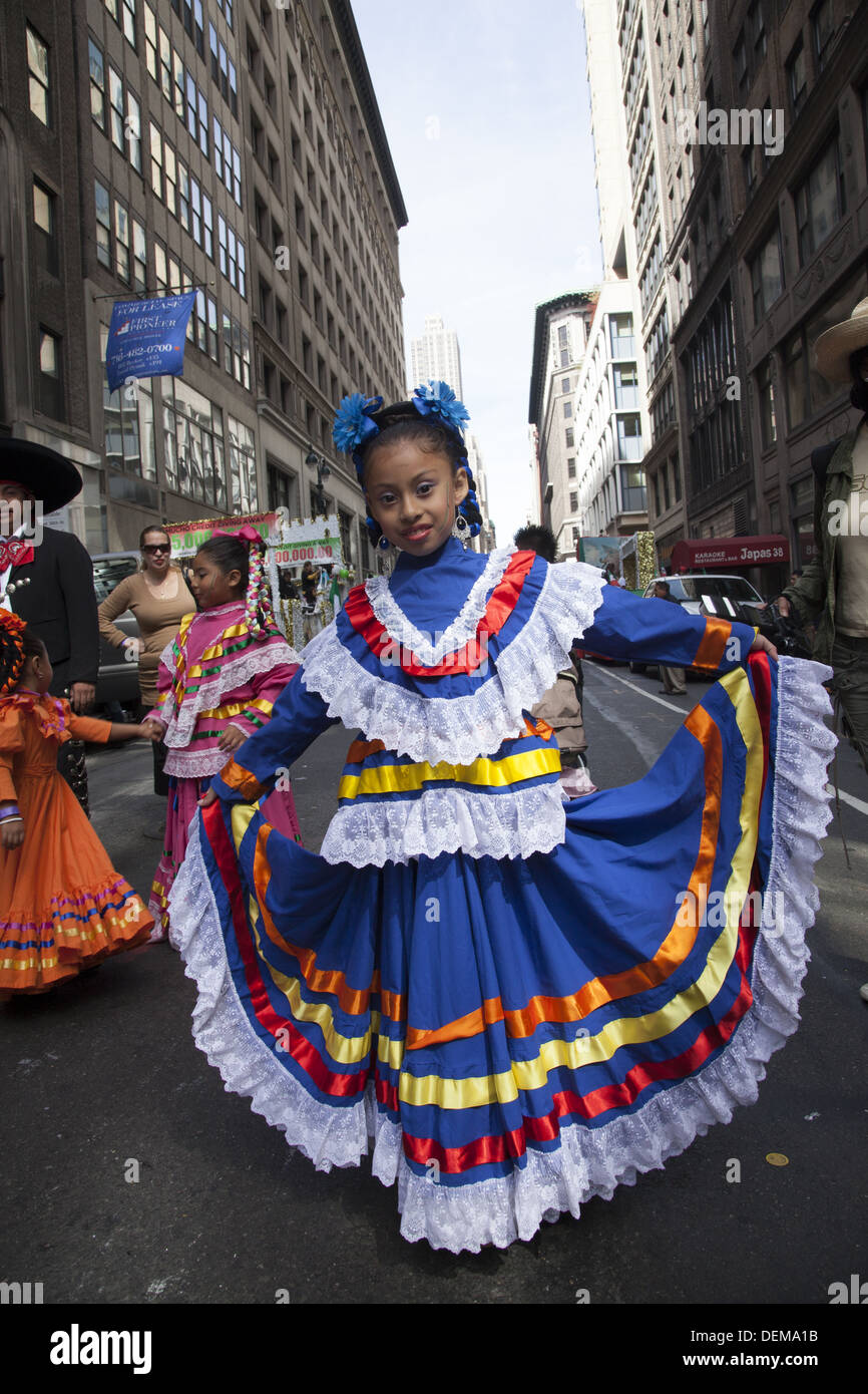 Mexican Independence Day Parade on Madison Avenue, NYC Stock Photo Alamy