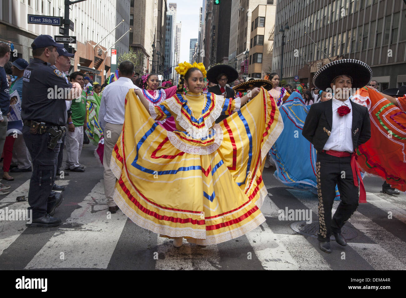 Mexican Independence Day Parade on Madison Avenue, NYC Stock Photo Alamy
