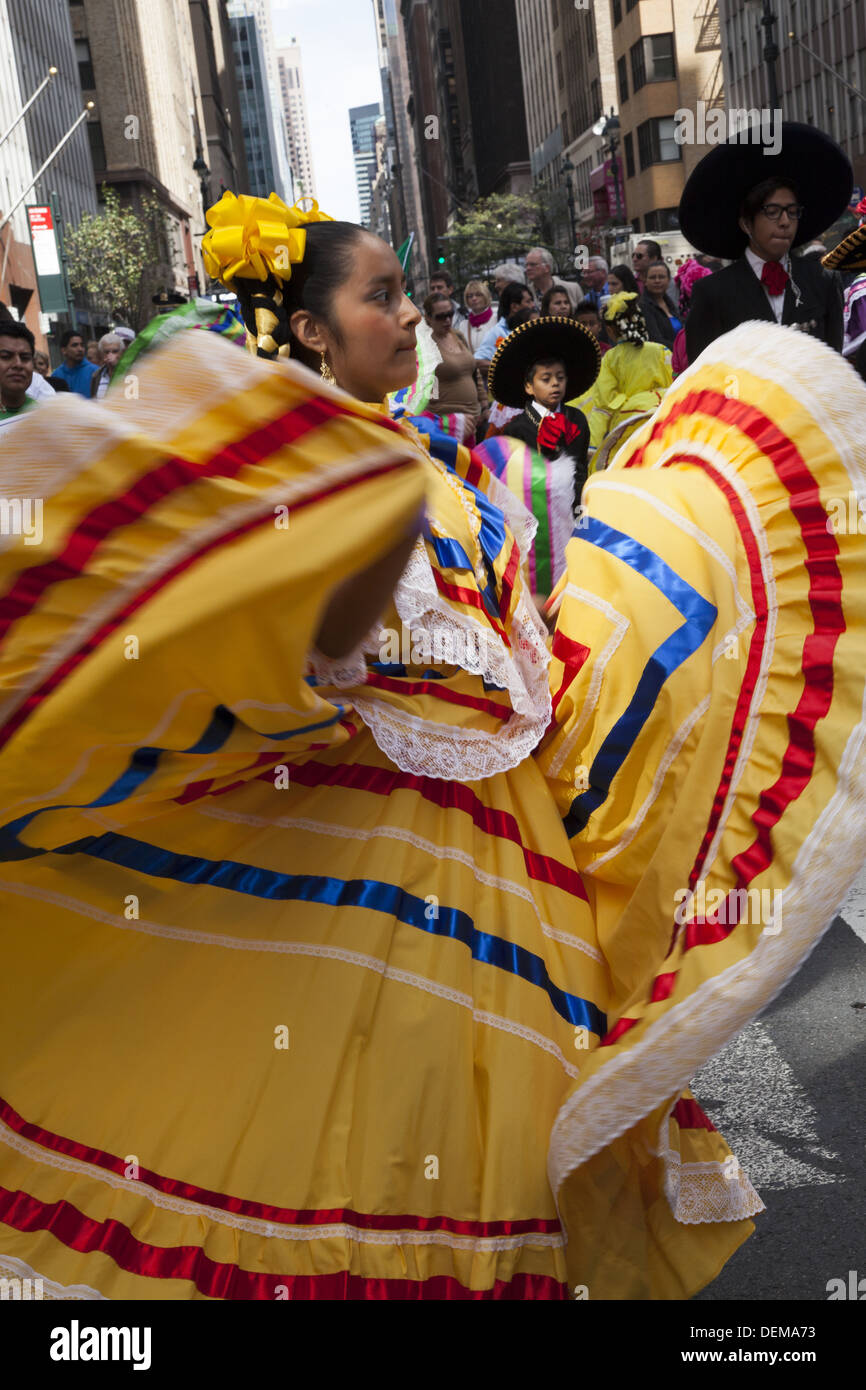 Mexican Independence Day Parade on Madison Avenue, NYC Stock Photo Alamy
