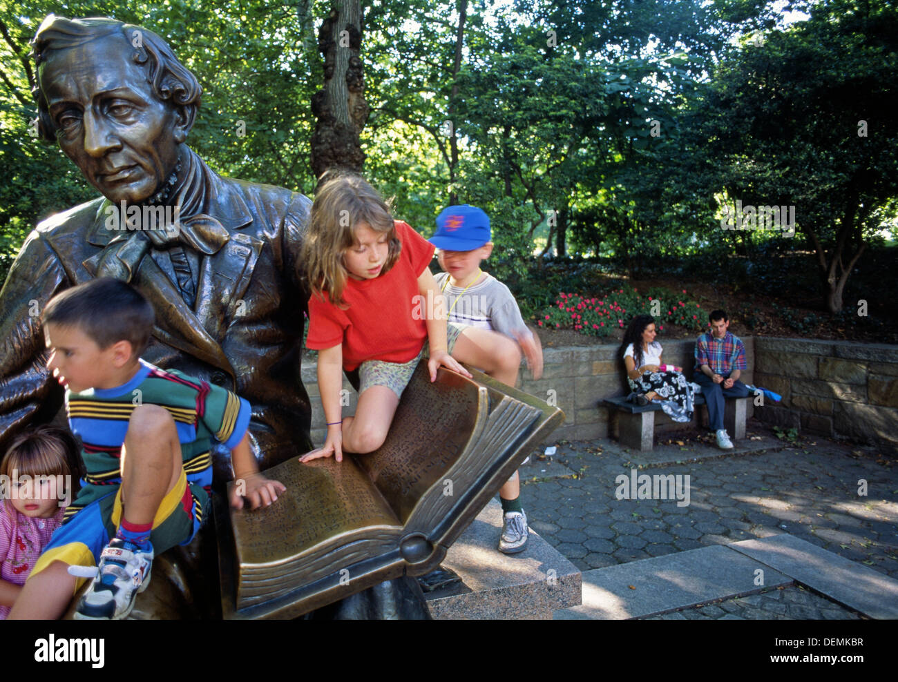Hans Christian Andersen statue, Central park, Manhattan, New York, USA