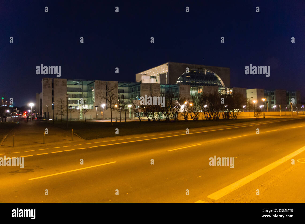 Federal Chancellery, Home of the Chancellor and the Chancellery staff ...