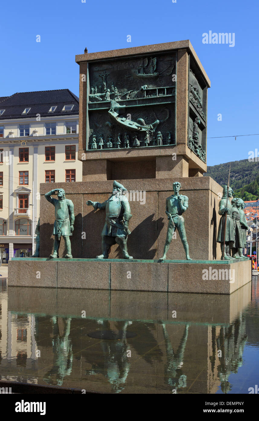 Sailors' Monument sculpture on Torgallmenningen, Bergen, Hordaland, Norway, Scandinavia Stock Photo
