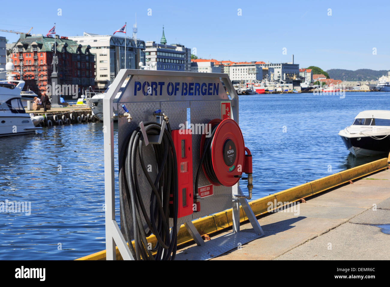 Facilities for moored boats in Vågen harbour, Port of Bergen Havn, Hordaland, Norway, Scandinavia, Europe Stock Photo