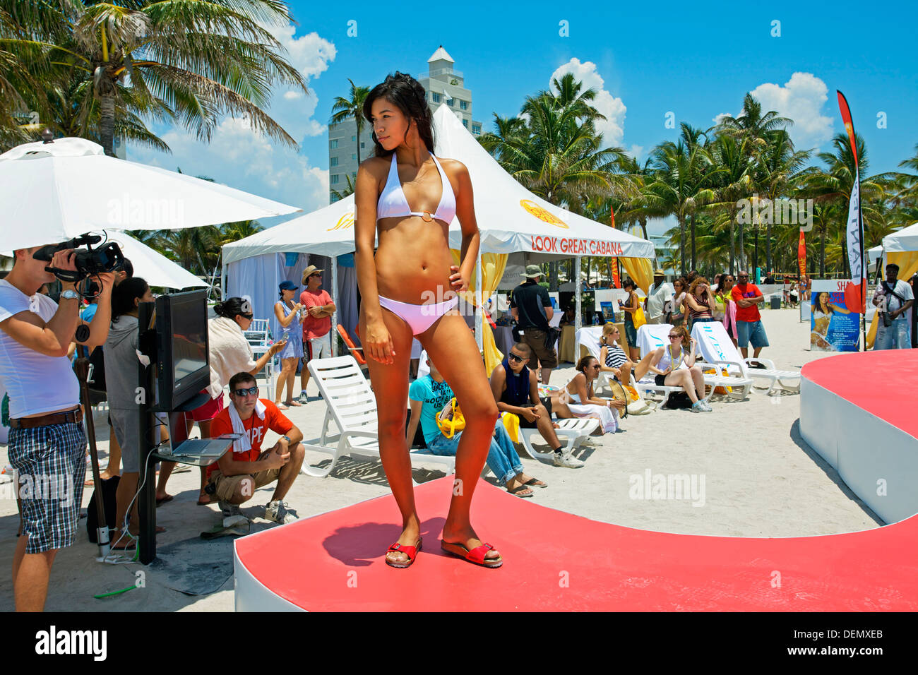 Bikini contest hi-res stock photography and images picture