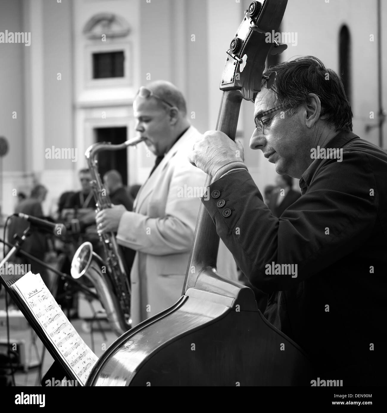 Jazz band on the street Stock Photo Alamy