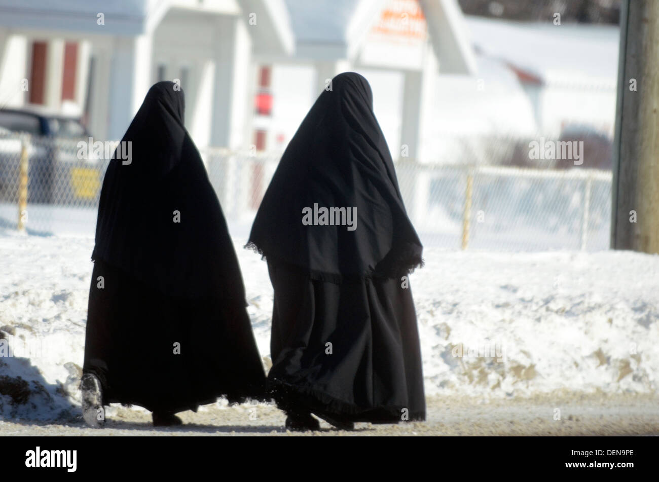 Woman of the Lev Tahor (Pure Heart) Orthodox Jewish community, Sainte Agathe des Monts, Quebec, Canada. Stock Photo
