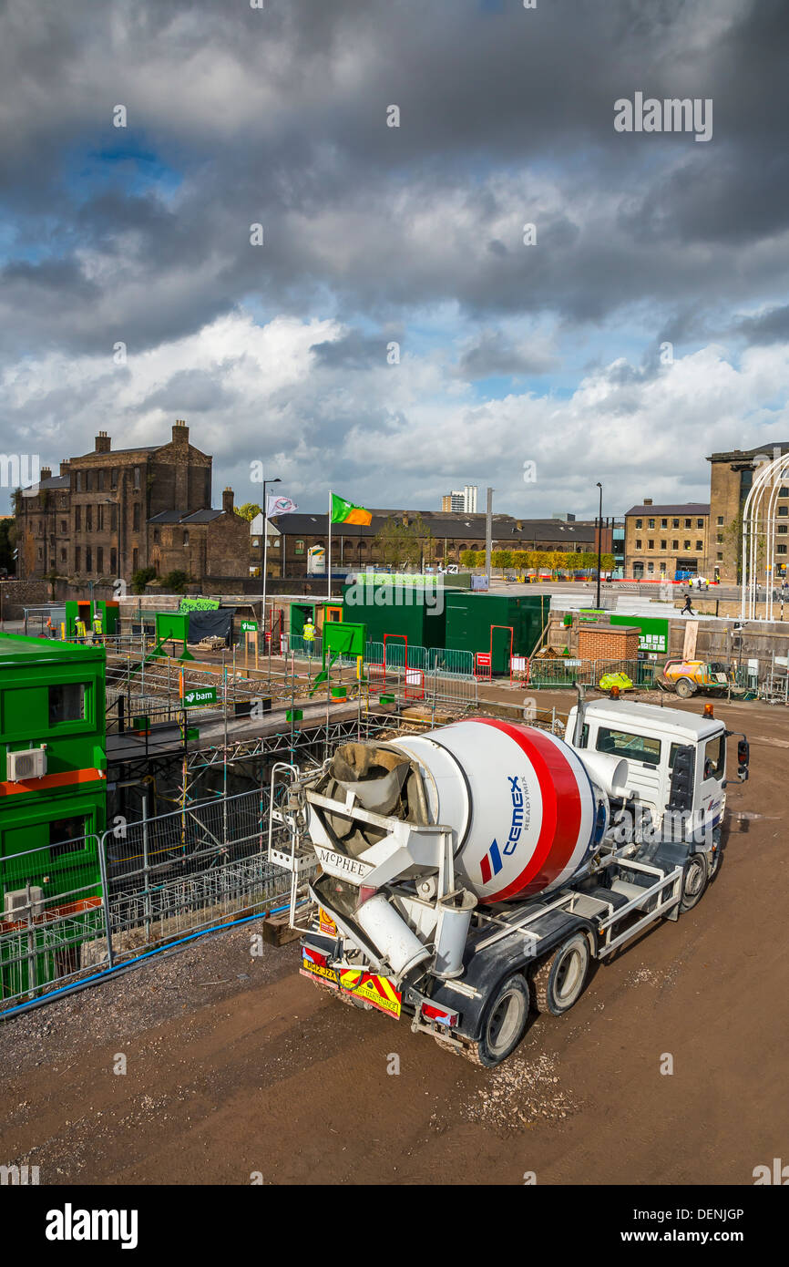 Mixer truck hires stock photography and images Alamy
