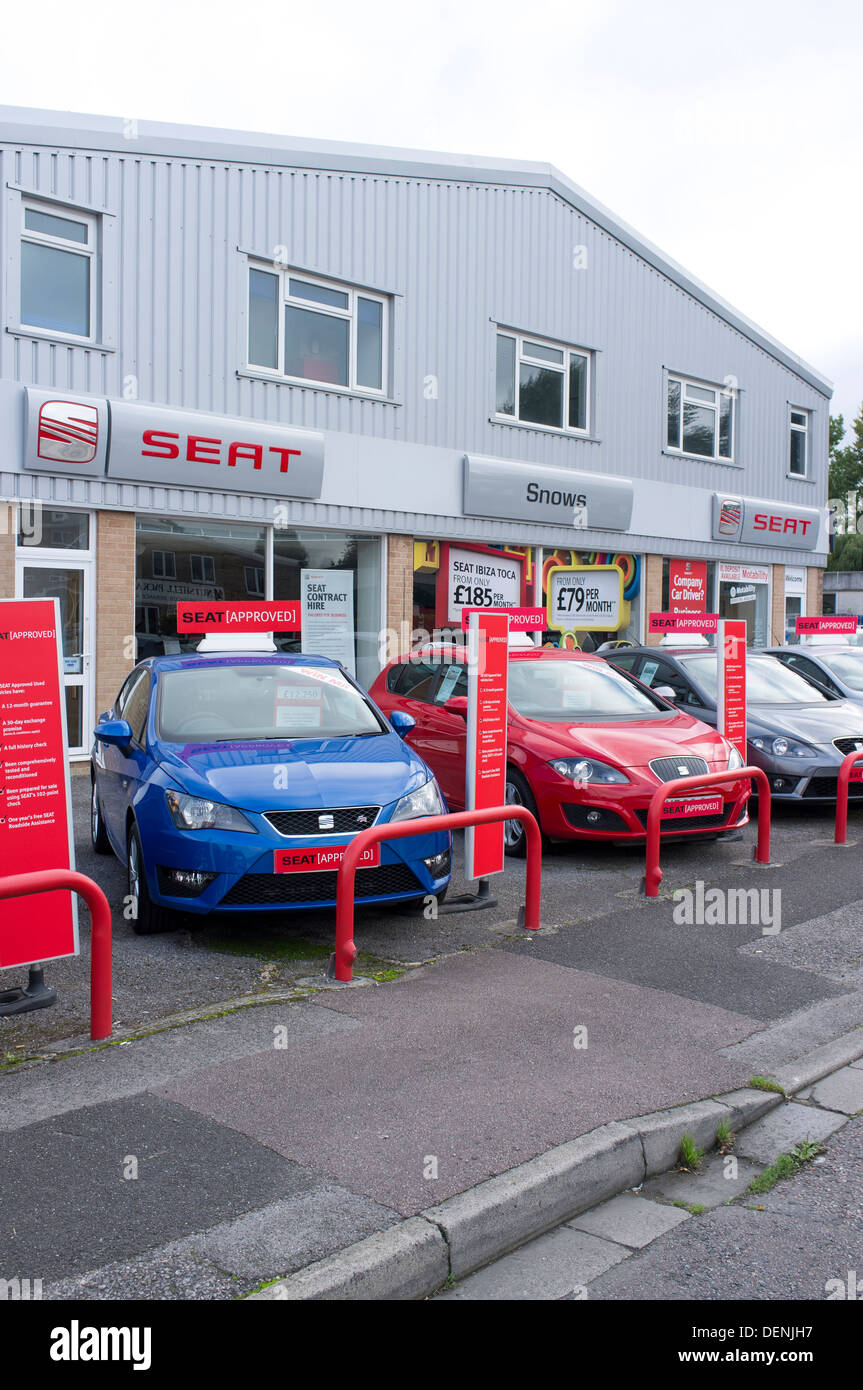 UK Seat car dealer cars on a forecourt Stock Photo Alamy